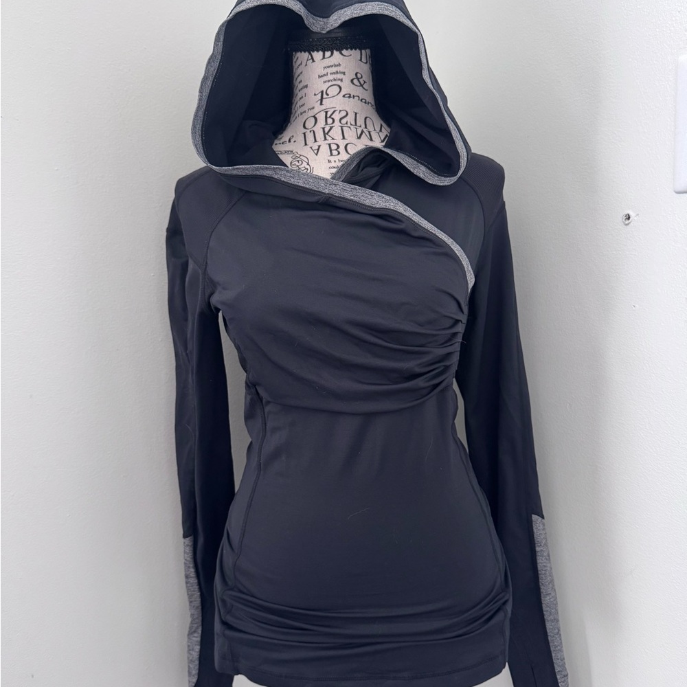Lululemon Black and Gray Hooded Shirt
